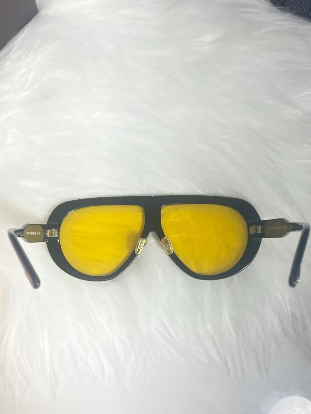 Black oversized aviator sunglasses yellow tint lenses